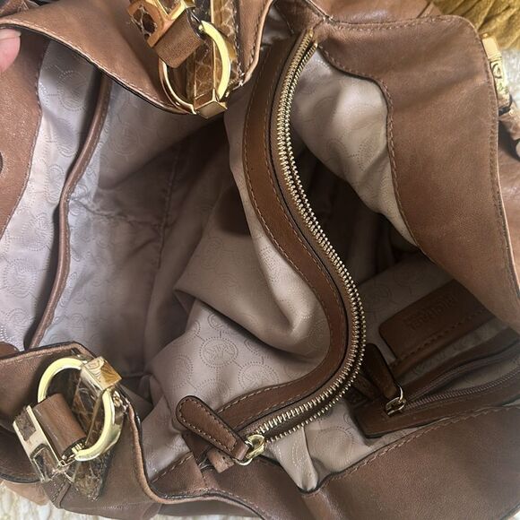 Michael Kors Matilda Leather Women’s Satchel Bag - Picture 9 of 12